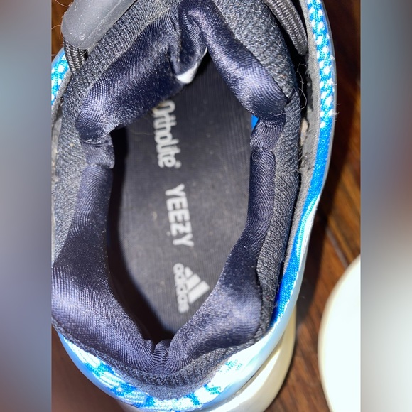 YEEZY 700 V3 'ARZARETH' - Picture 2 of 7